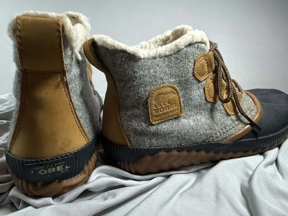 Sorel Women's Out 'N About Plus Felt Waterproof Duck Boots Gray Brown Size 9 NL3